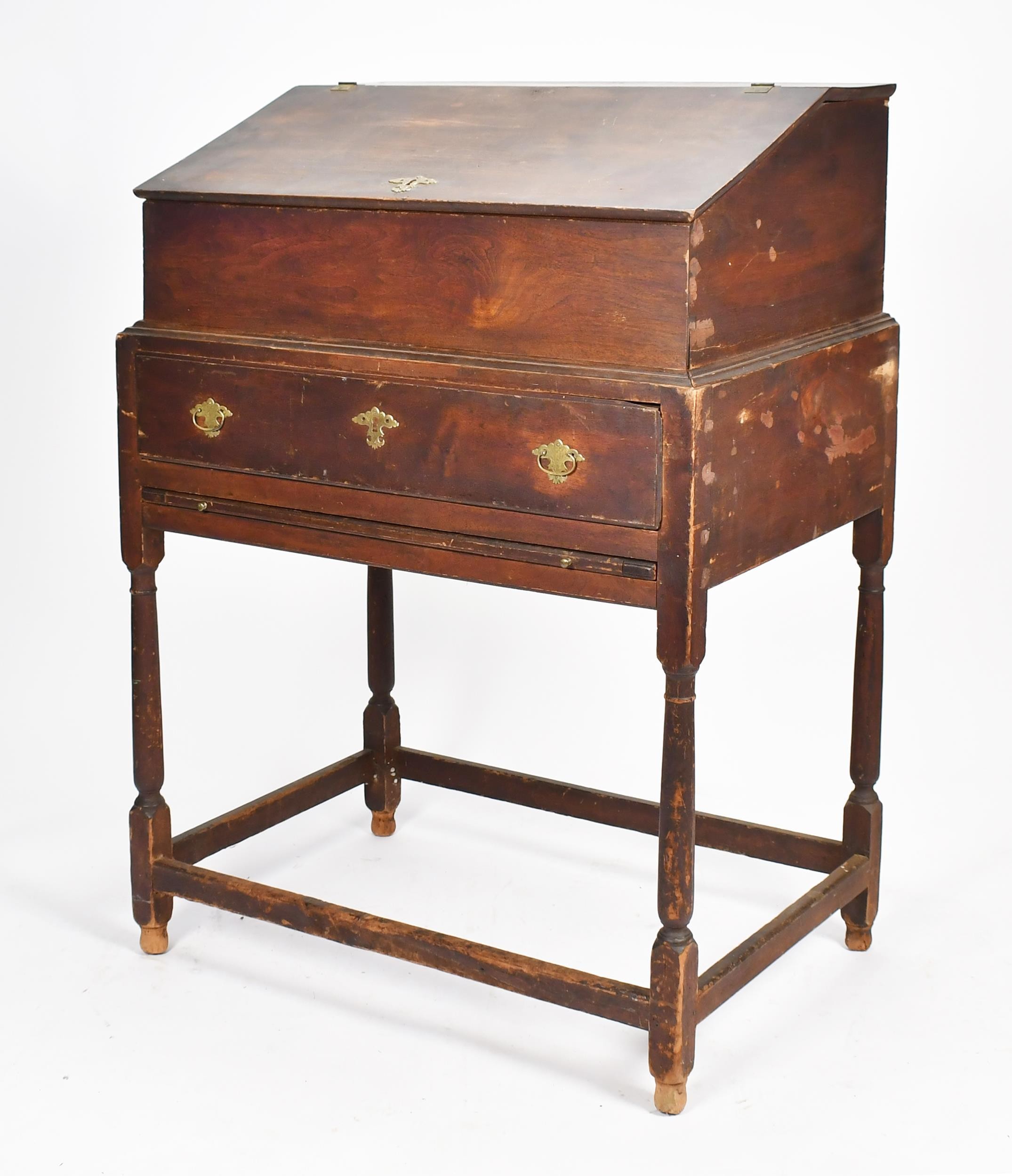 EARLY AMERICAN WALNUT CLERKS DESK  3acbeb