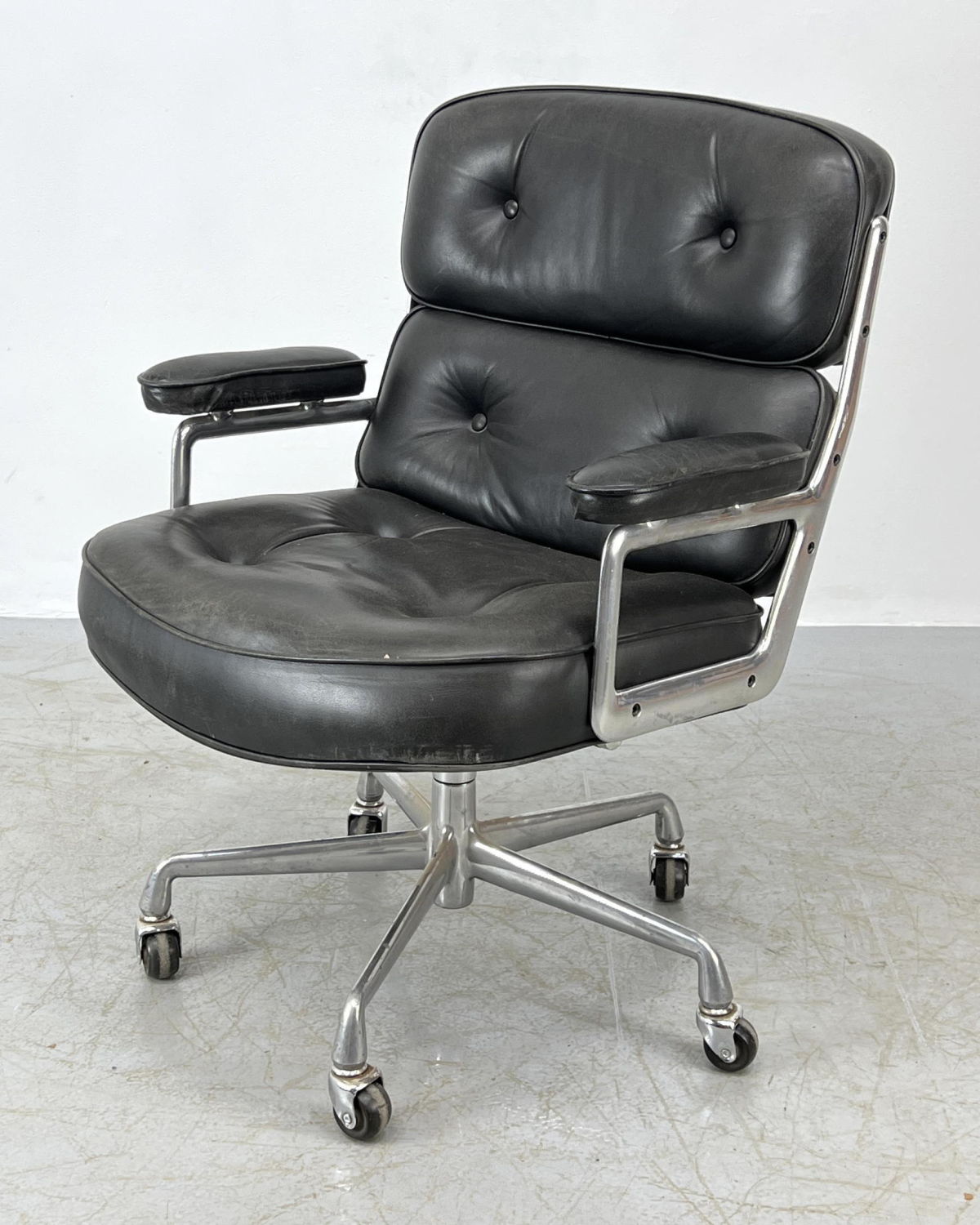 Herman Miller Time Life Soft Pad Executive