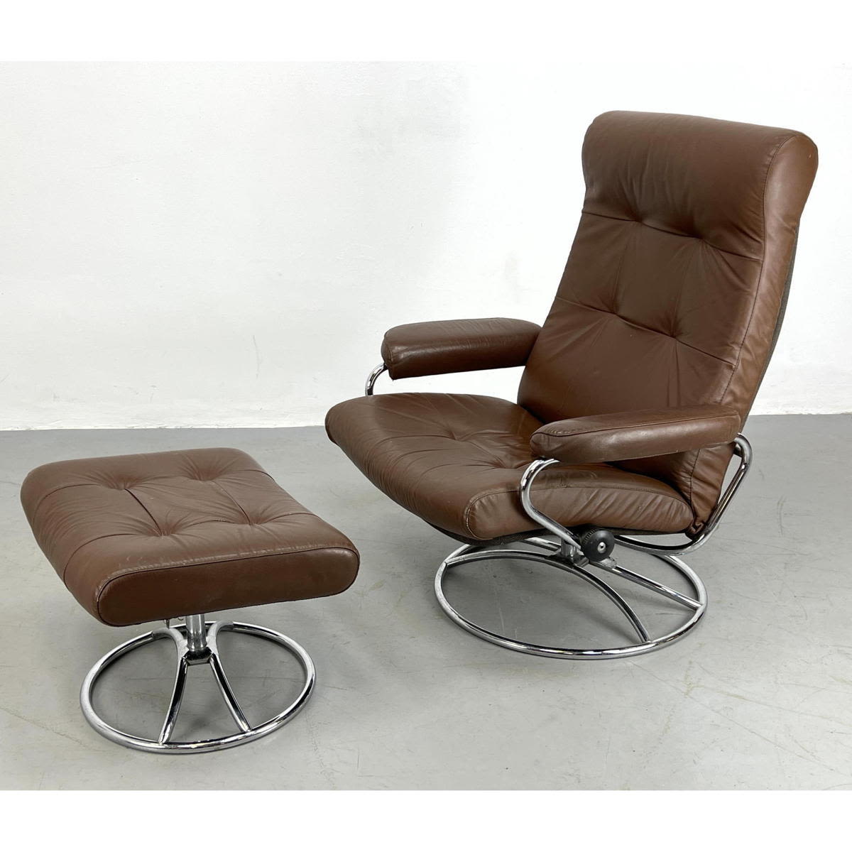 EKORNES Chrome Recliner Lounge 3acd5e