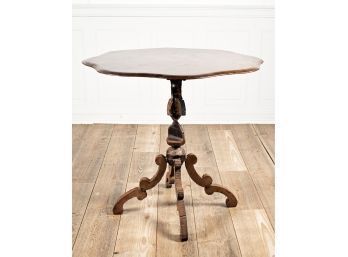 Steel pedestal table with a lobed 3acdff