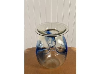 Pinched three sided form glass