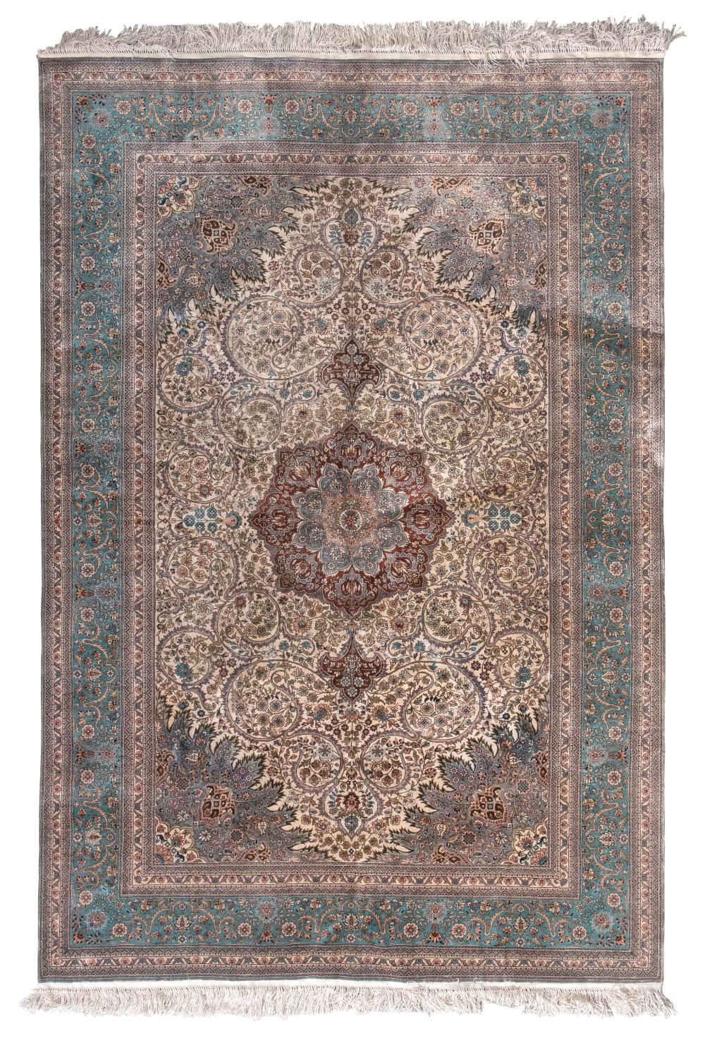 SILK SCATTER RUG 4 1 X 6 3  3af67d