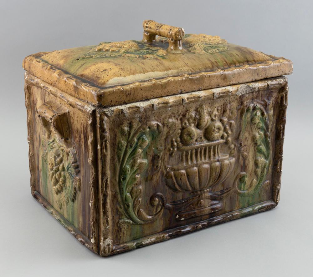 MAJOLICA COVERED FRUIT BOX 19TH/20TH