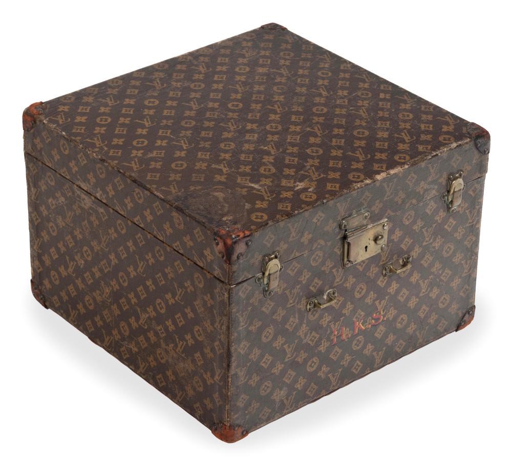 LOUIS VUITTON HAT BOX FRANCE EARLY 3af6d9