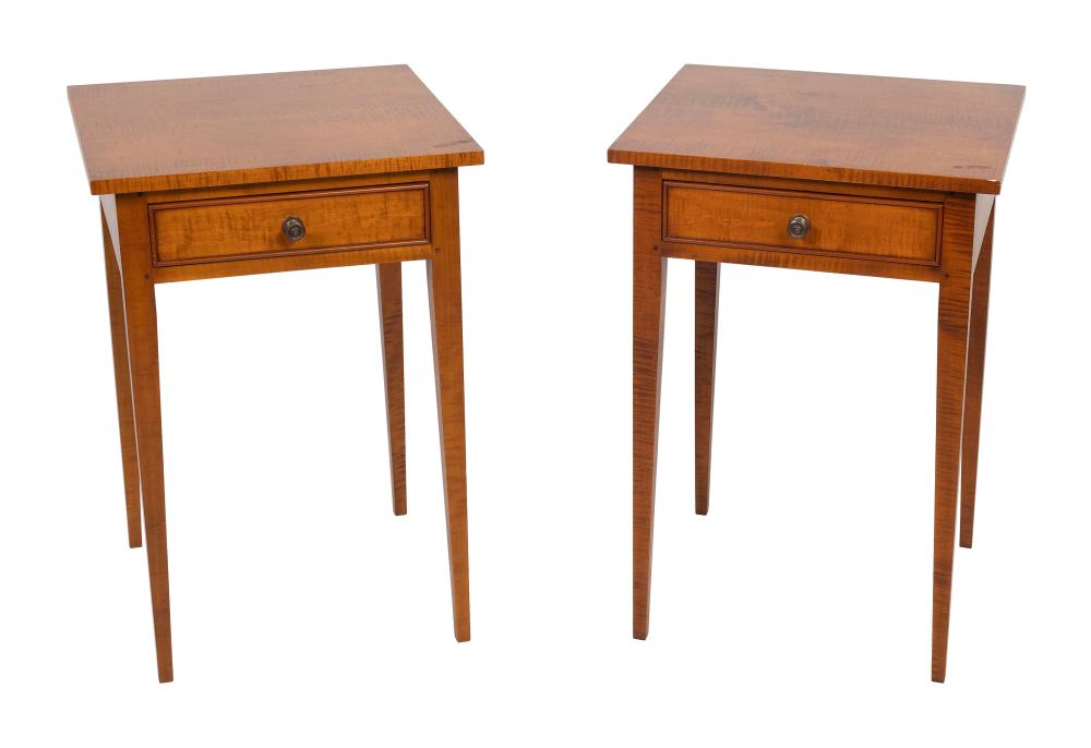PAIR OF ONE DRAWER STANDS 20TH 3af8be