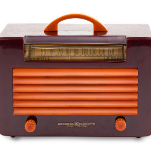 A General Electric L570 Radio 1941 Having 3af9ca