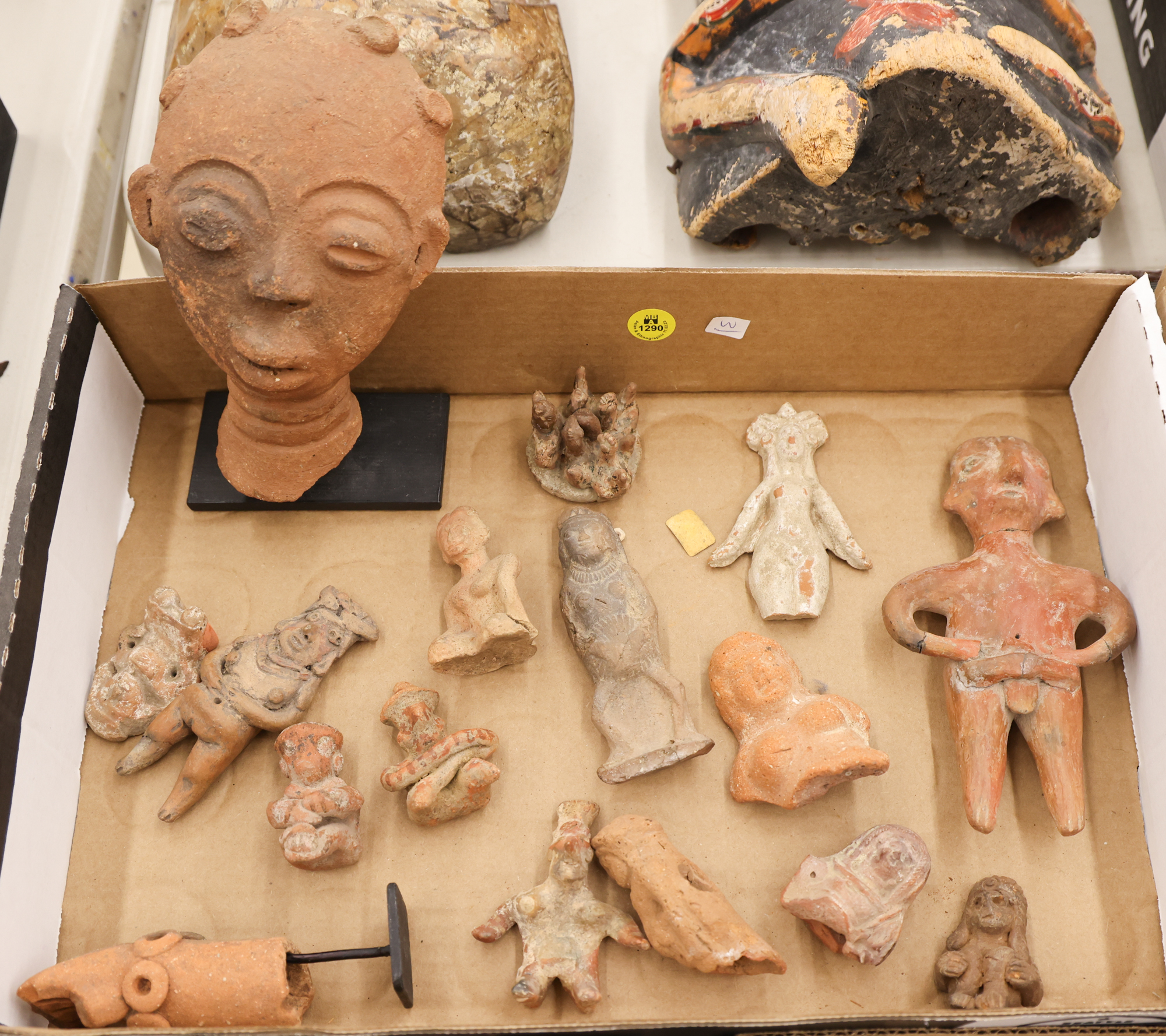 Box Pre Columbian Small Figures