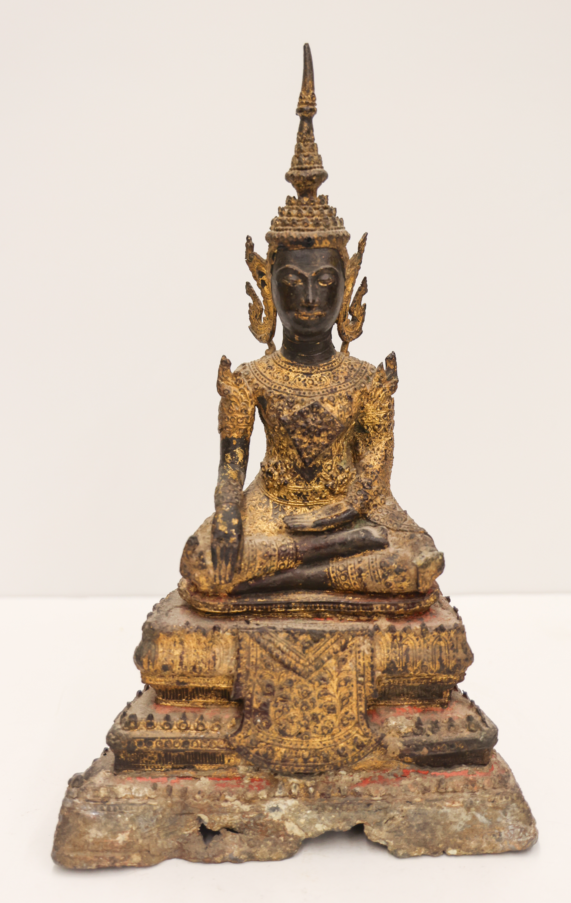 Thai Gilt Lacquered Bronze Seated 3afeb6