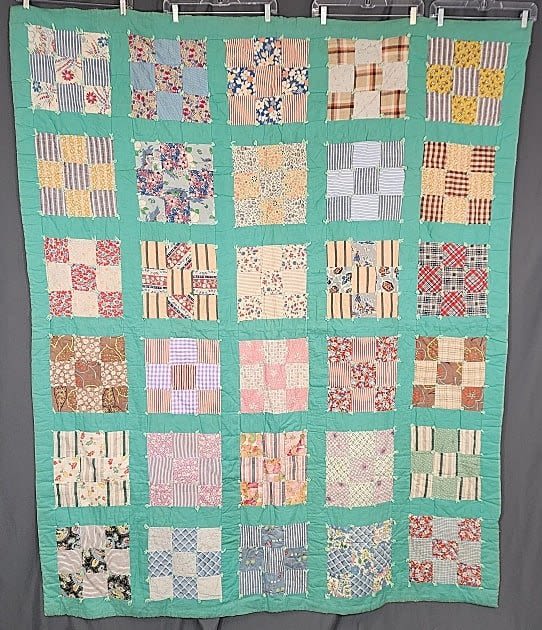 Vintage c1940 9 Patch Tied Quilt 3aff47