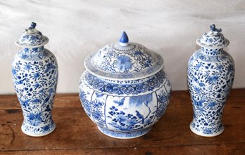 Antique Chinese porcelain blue 3b0003