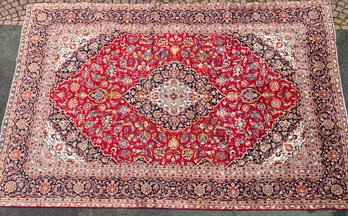 A vintage room size Oriental rug 3afffc