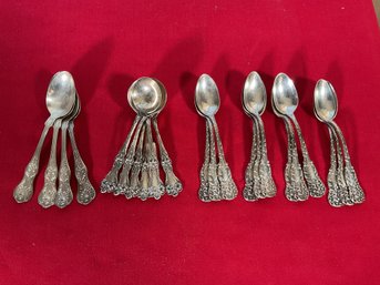 22 Pieces of sterling flatware  3b001a