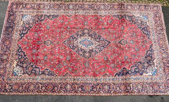 A large vintage room size Oriental 3b00a8