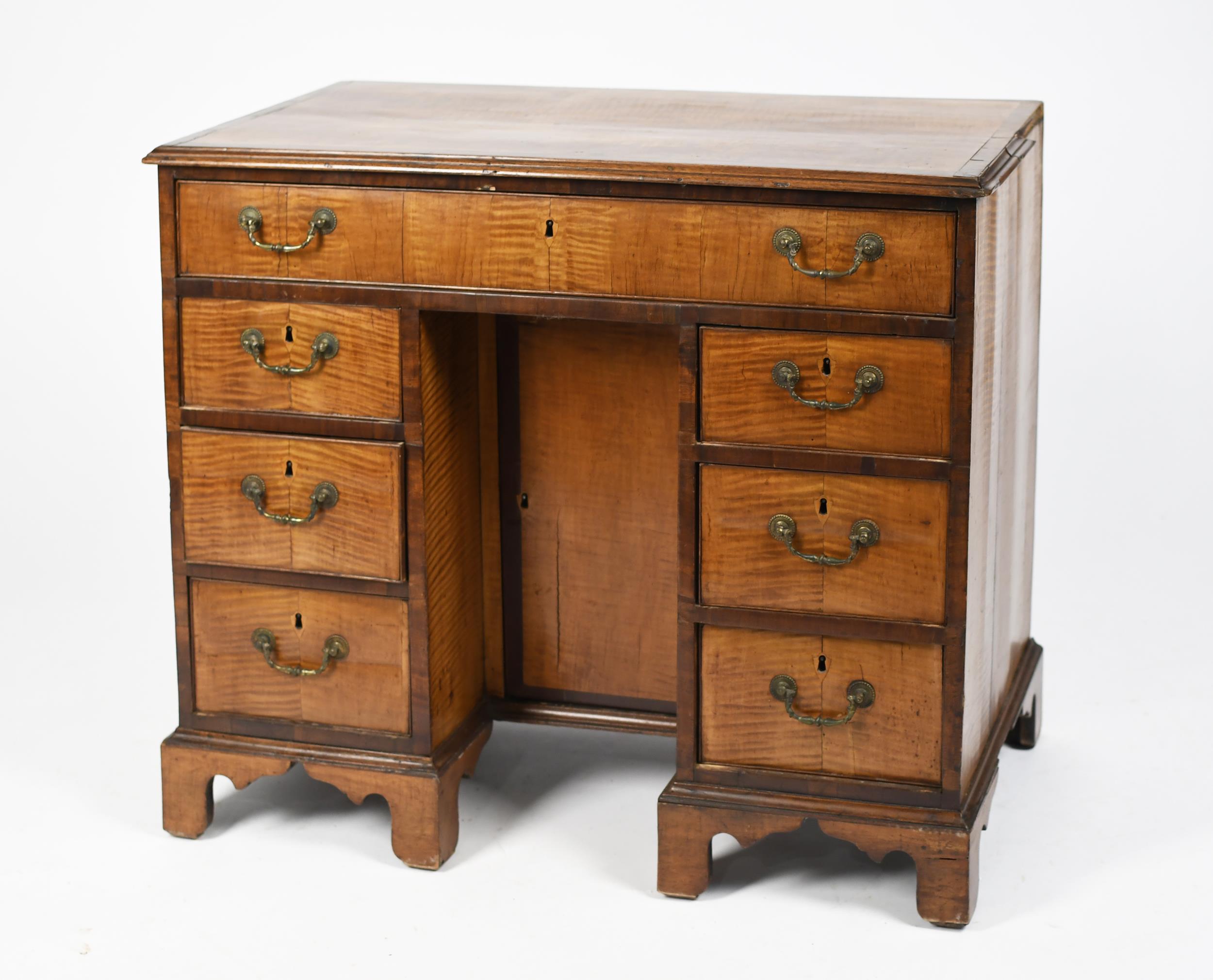 18TH C CHIPPENDALE FIGURED MAPLE 3b0386