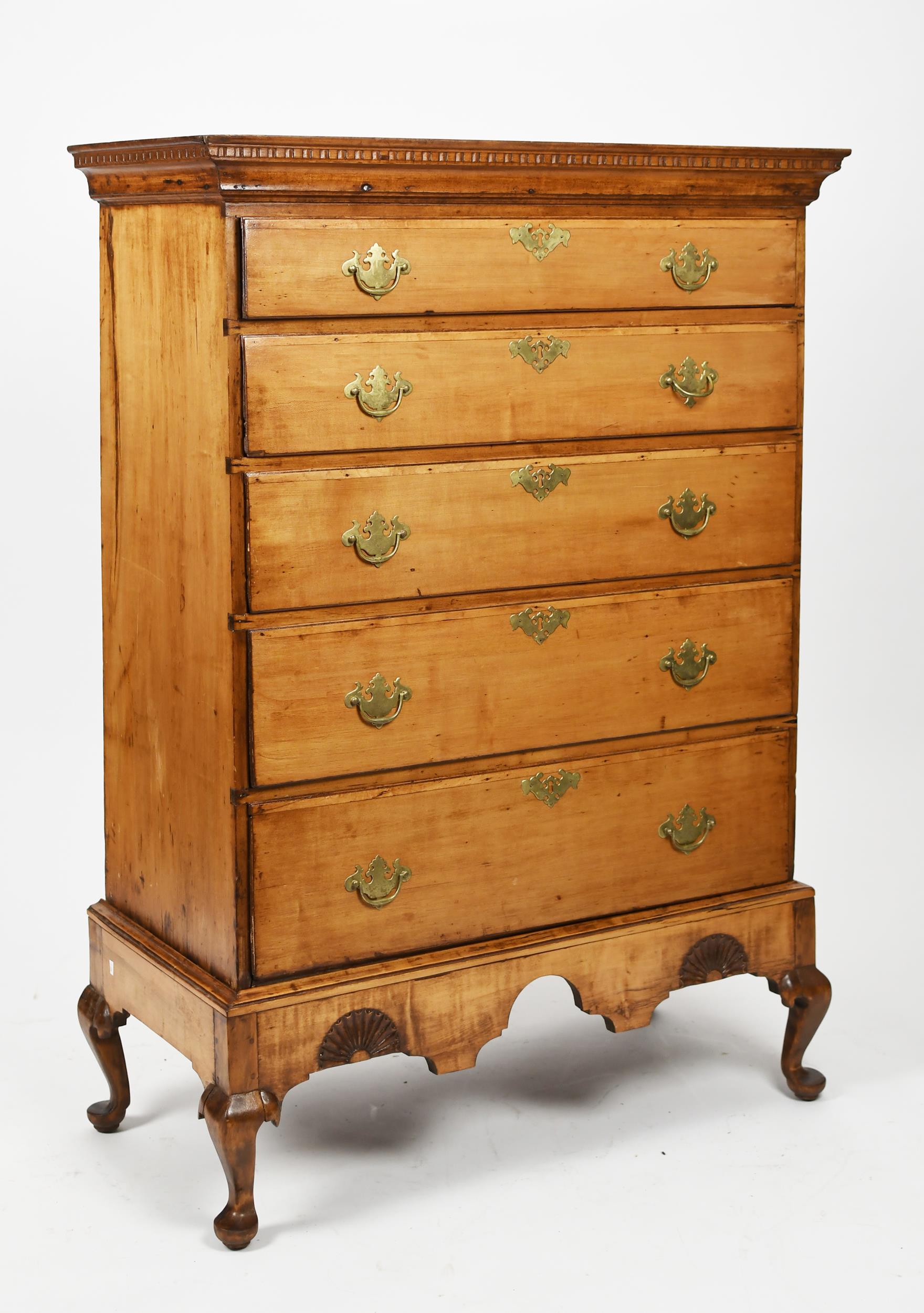 18TH C NH QUEEN ANNE MAPLE CHEST 3b03b6