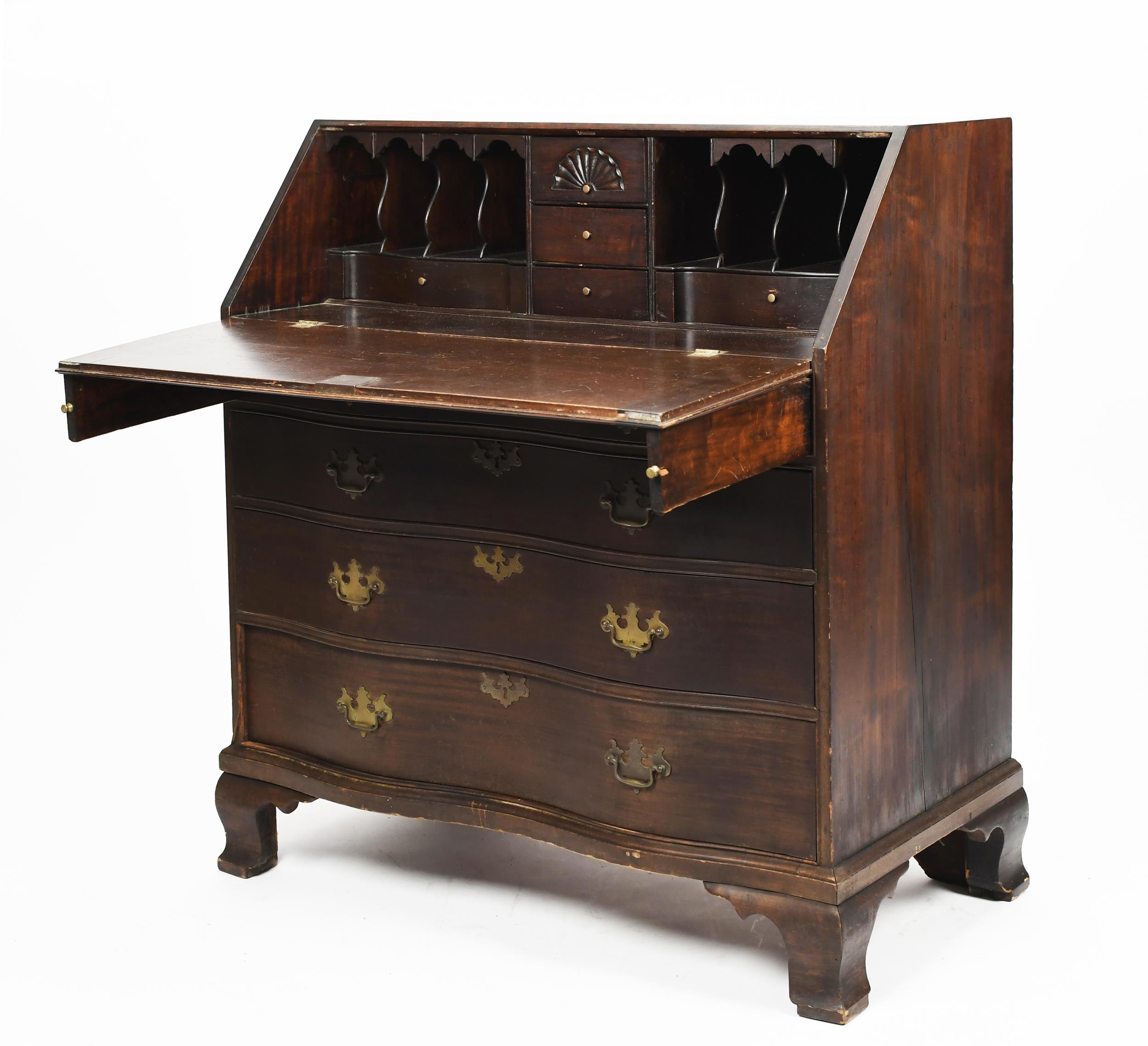 18TH C. MA CHIPPENDALE OXBOW DESK.