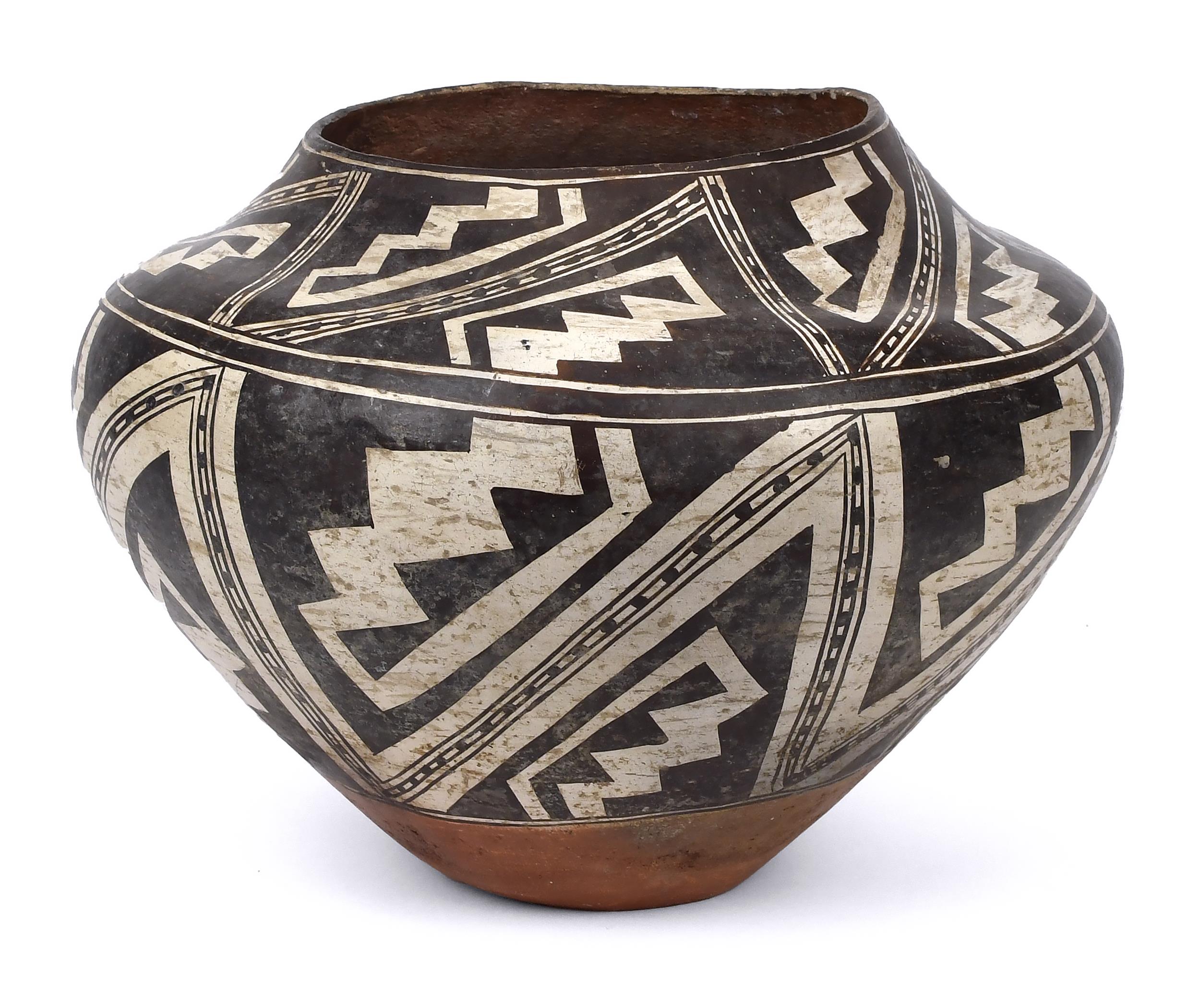 LARGE ACOMA OLLA, CA. 1900. A fine