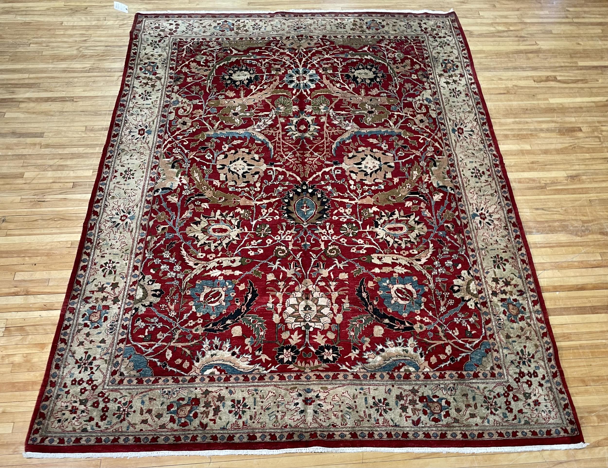 VINTAGE ORIENTAL ROOM SIZE RUG.