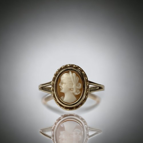 9ct gold ladies cameo ring size 3b0634