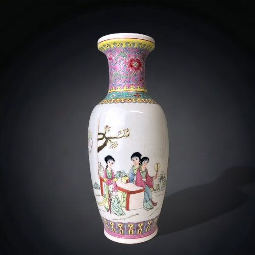 A CHINESE JINGDEZHEN ENAMELS PAINTED