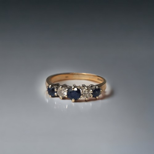9ct gold ladies sapphire ring.Size