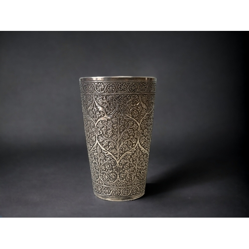 A PERSIAN WHITE METAL CUP ISFAHAN  3b0806
