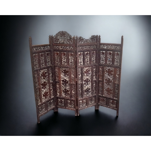 A HAND CARVED INDIAN FOUR PANEL 3b088e