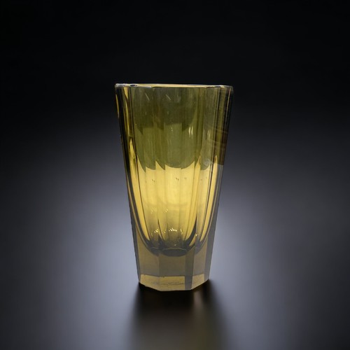 AN OCTAGONAL FORM MOSER GLASS VASE.