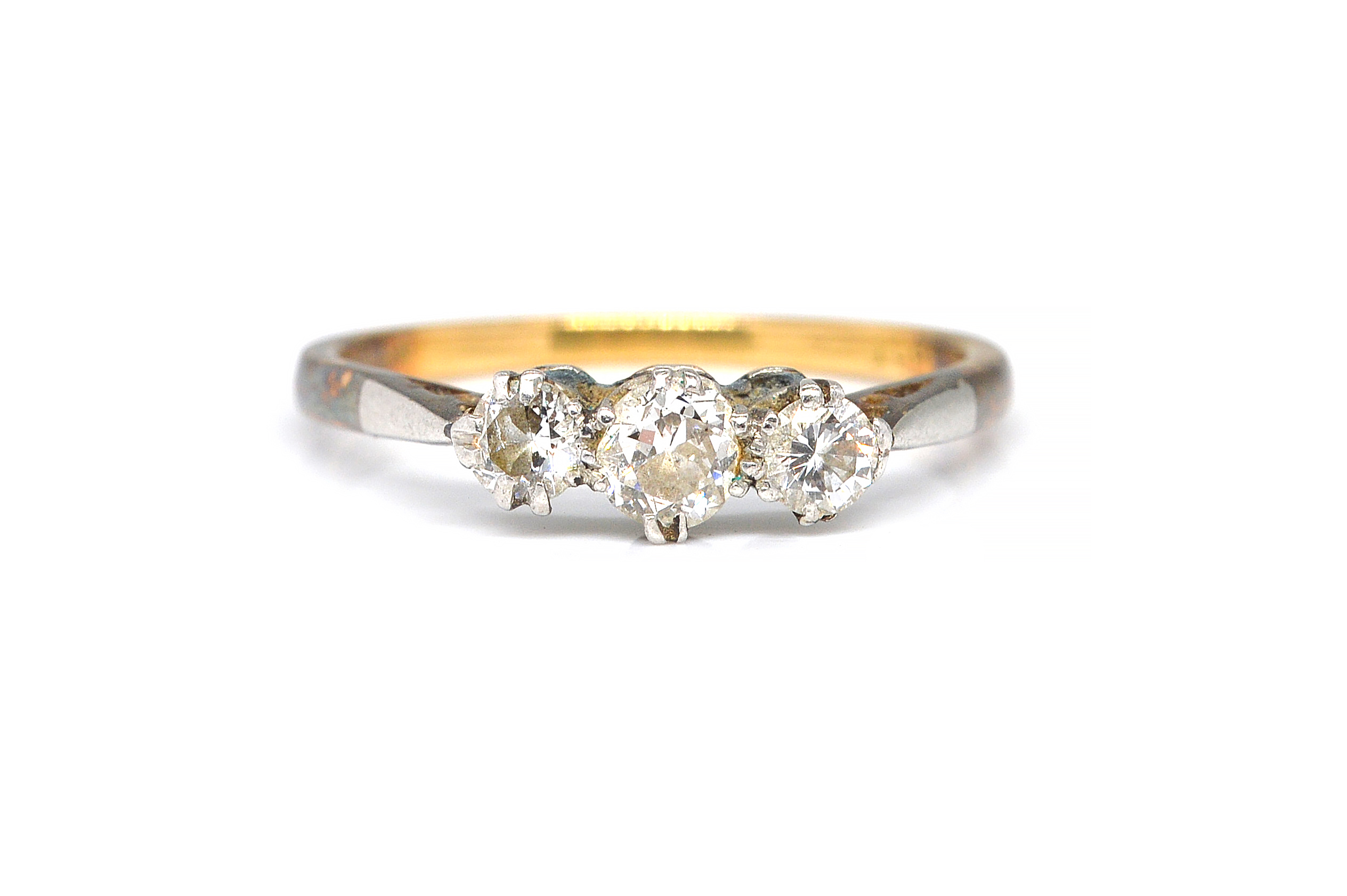 A GOLD AND PLATINUM DIAMOND THREE 3ae664