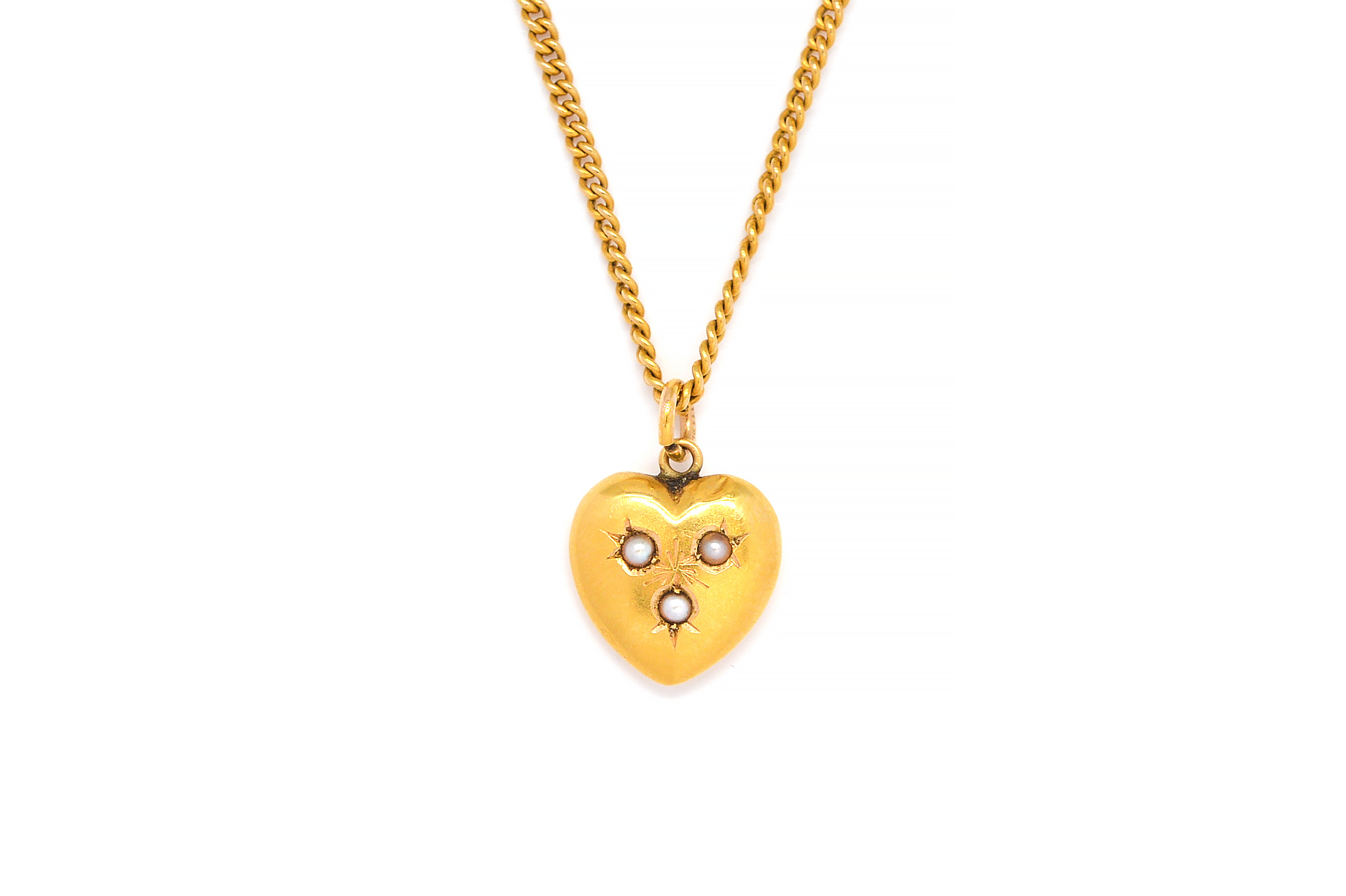 A GOLD AND SEED PEARL HEART SHAPED 3ae65f