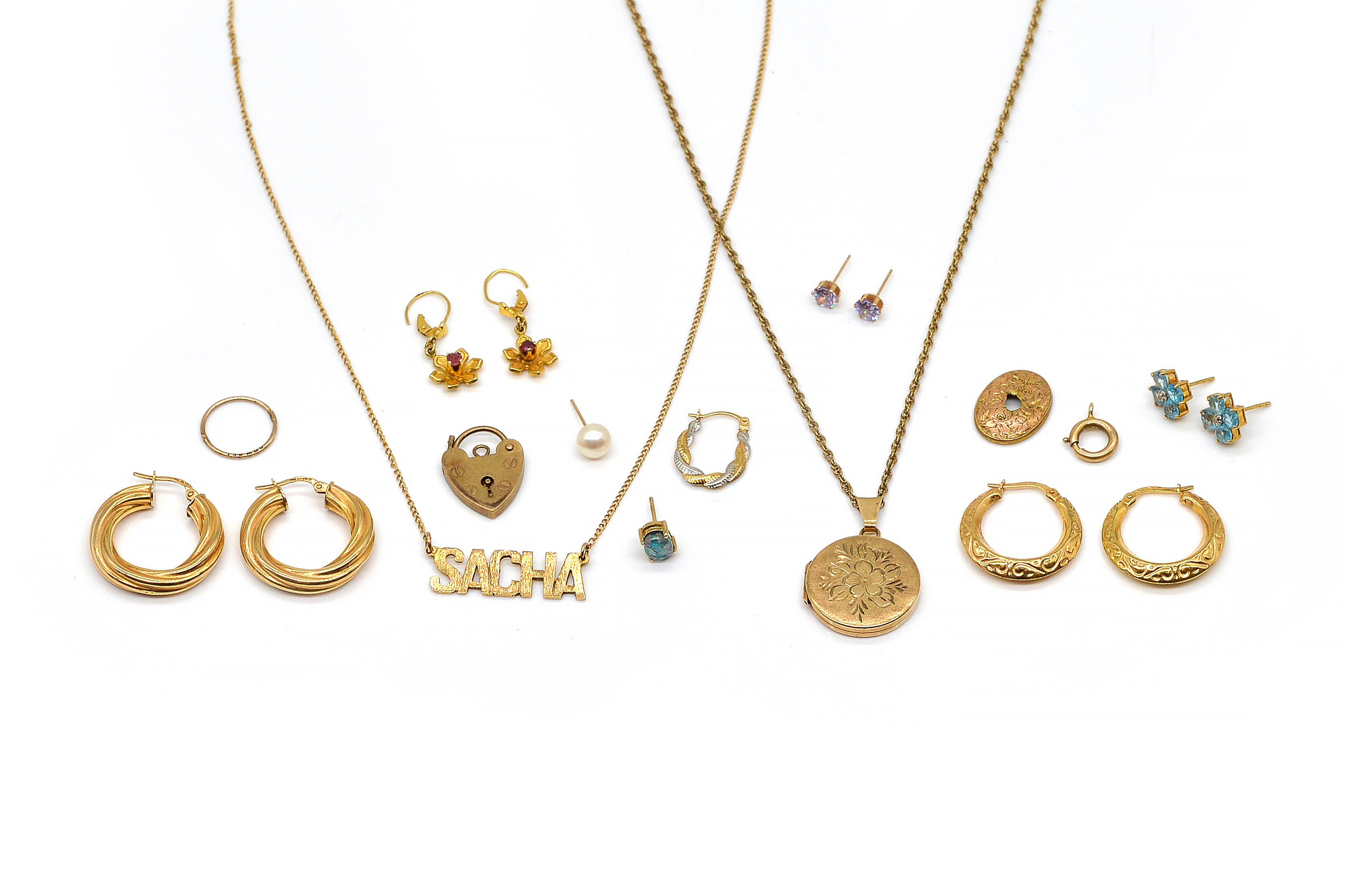 A GROUP OF MOSTLY 9CT GOLD JEWELLERY 3ae673