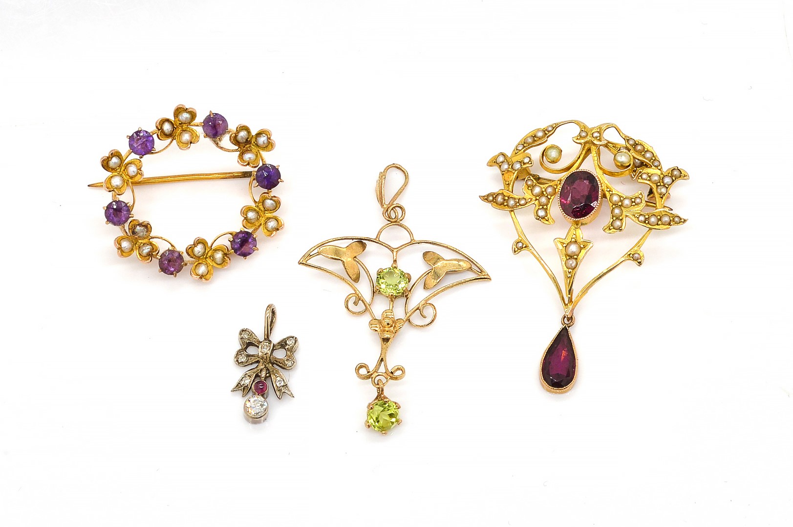 FOUR ITEMS OF EDWARDIAN GEM SET 3ae67c