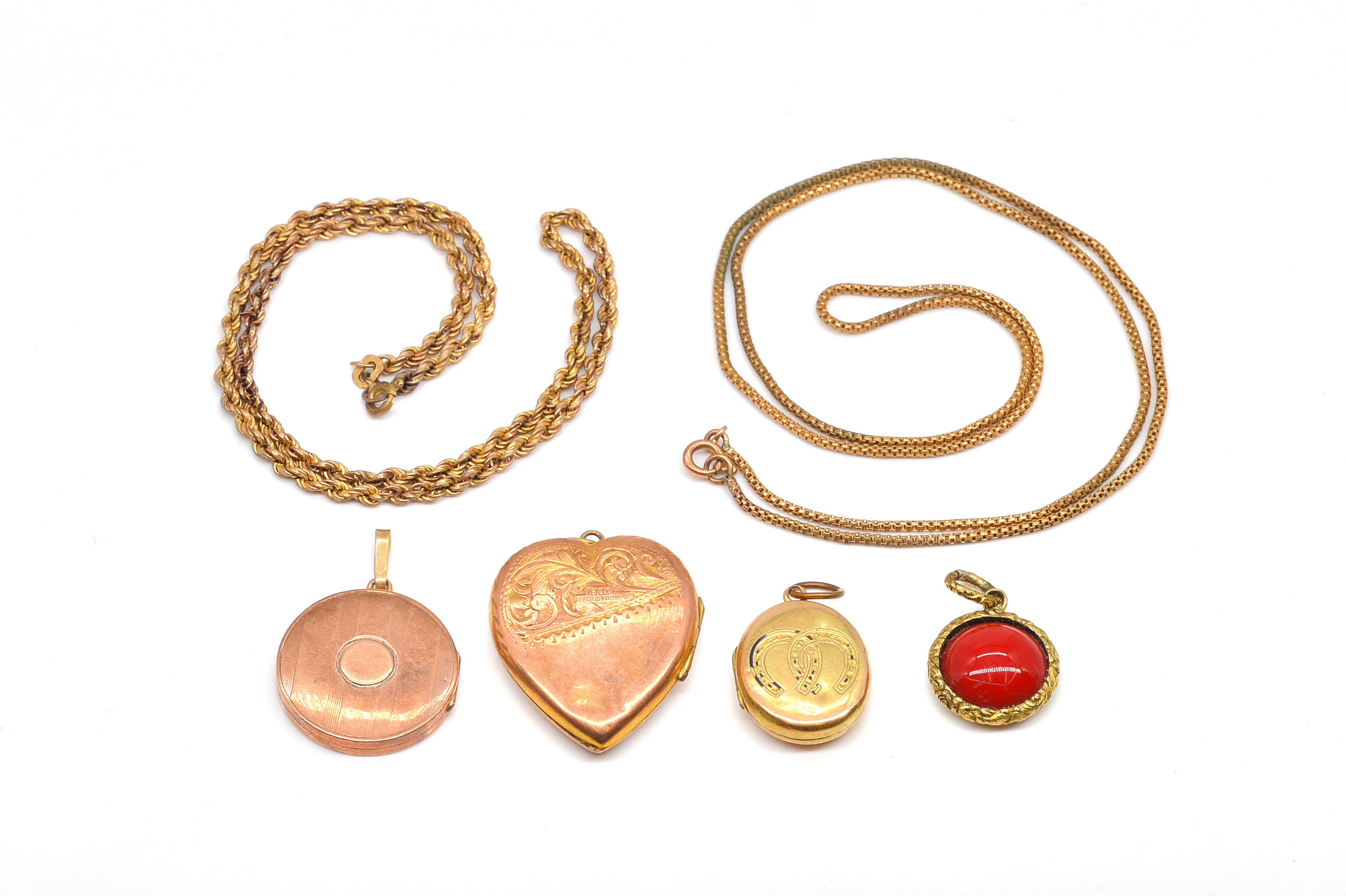 TWO GOLD NECKCHAINS AND FOUR PENDANT 3ae689