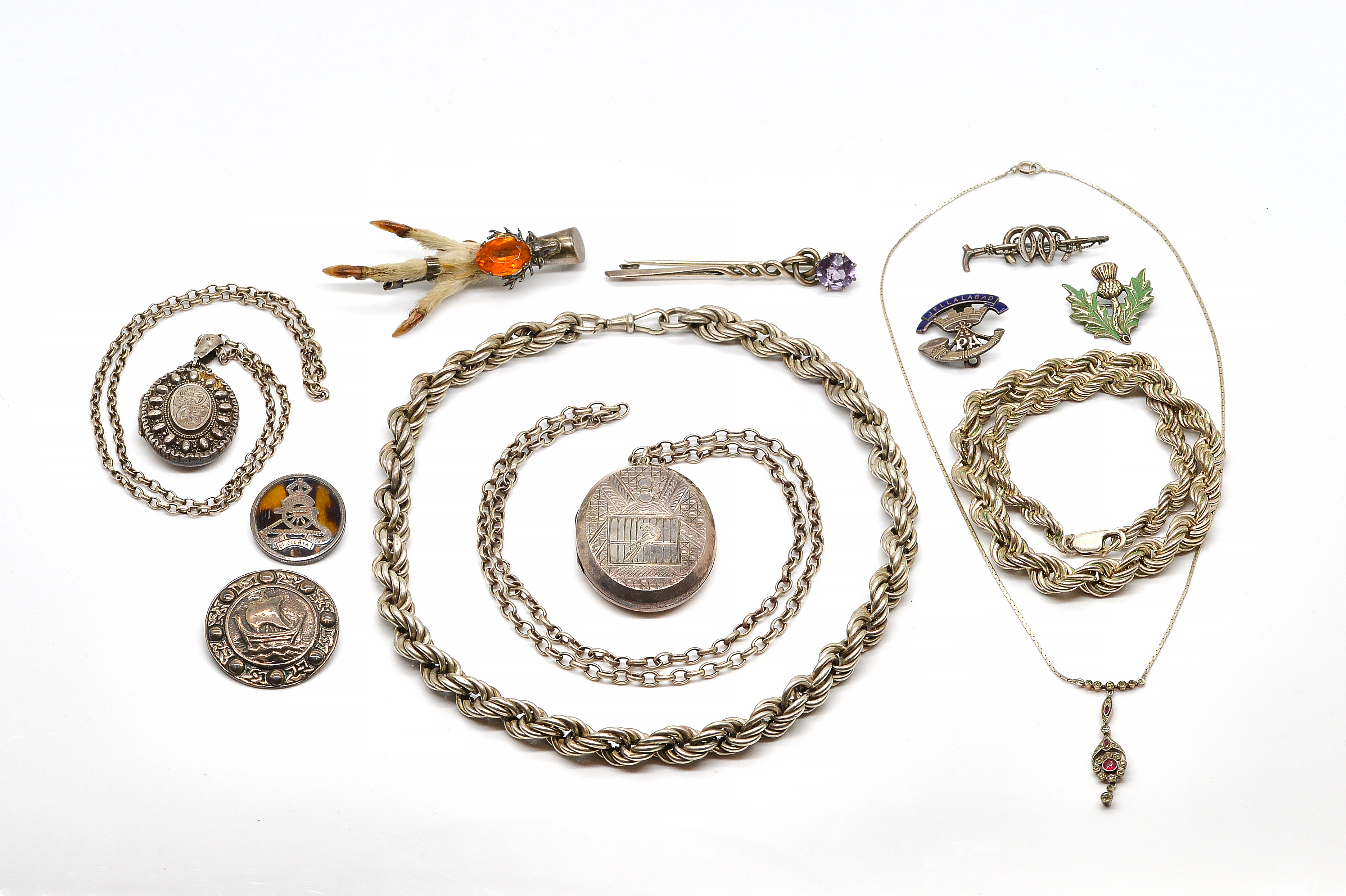A GROUP OF SILVER JEWELLERY Comprising  3ae687
