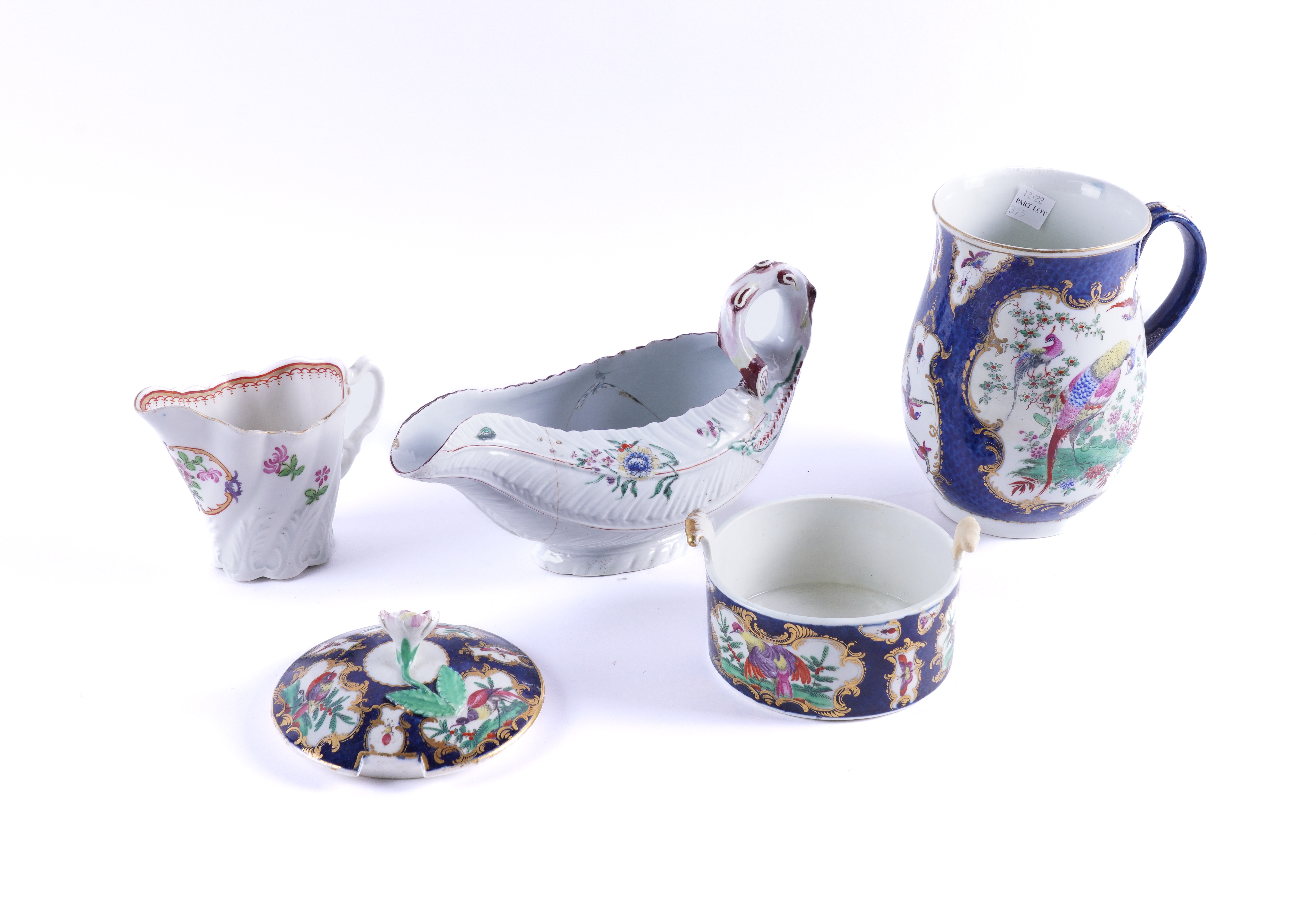 A GROUP OF WORCESTER PORCELAINS 3ae6e5
