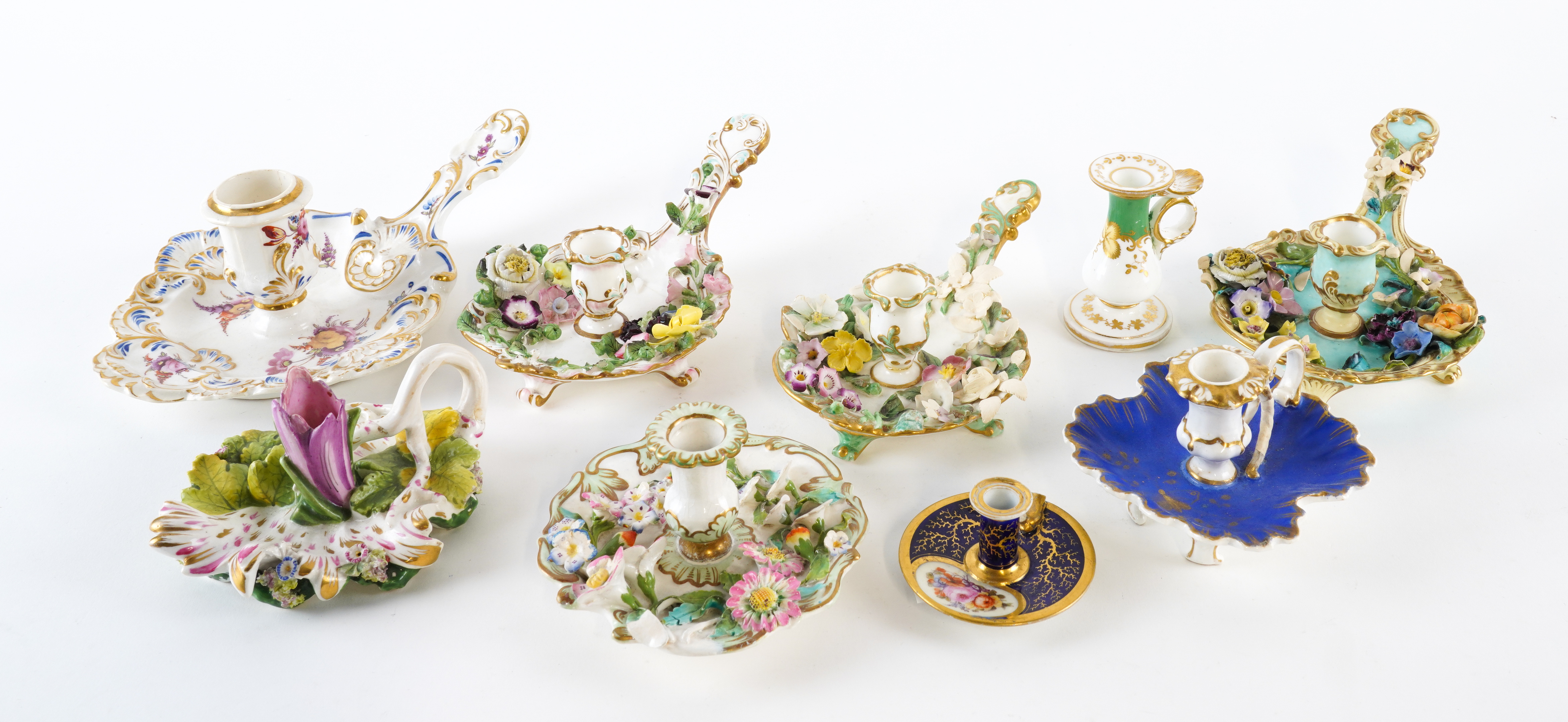 A GROUP OF SEVEN ENGLISH PORCELAIN