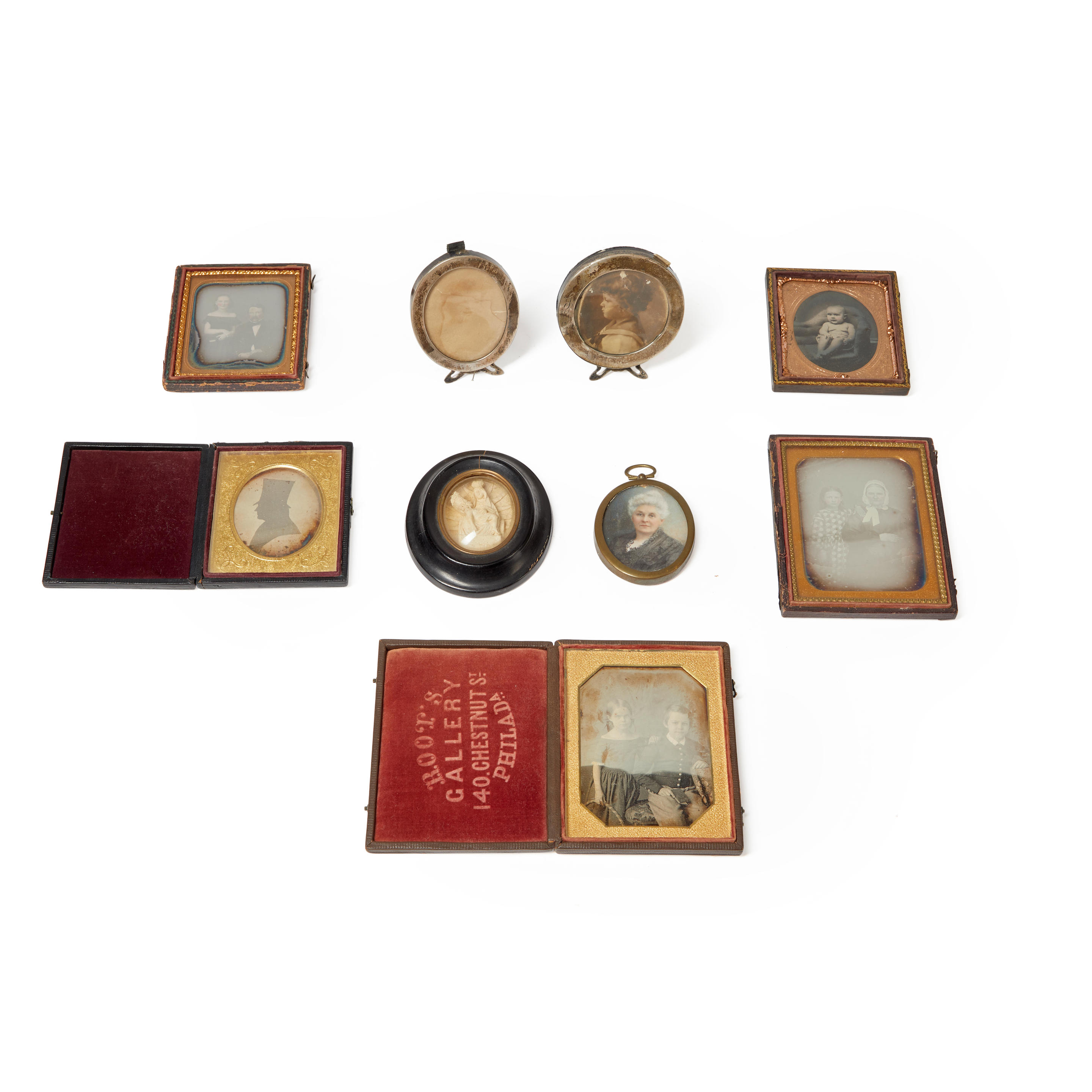 GROUP OF DAGUERREOTYPE PORTRAITS 3ae839