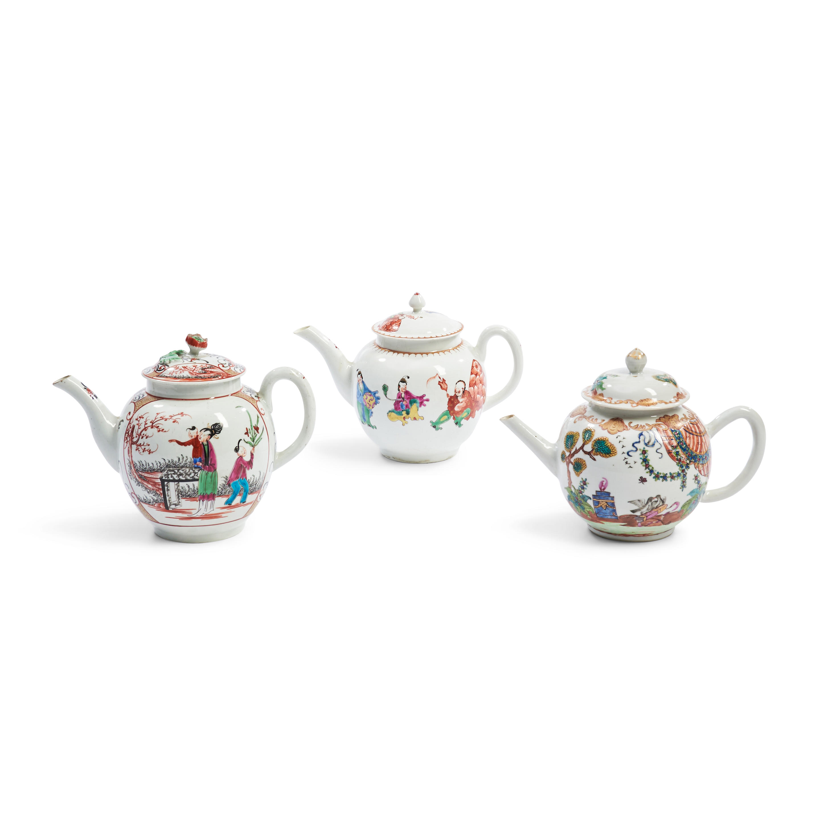 THREE PORCELAIN TEAPOTS AND COVERS  3ae8be