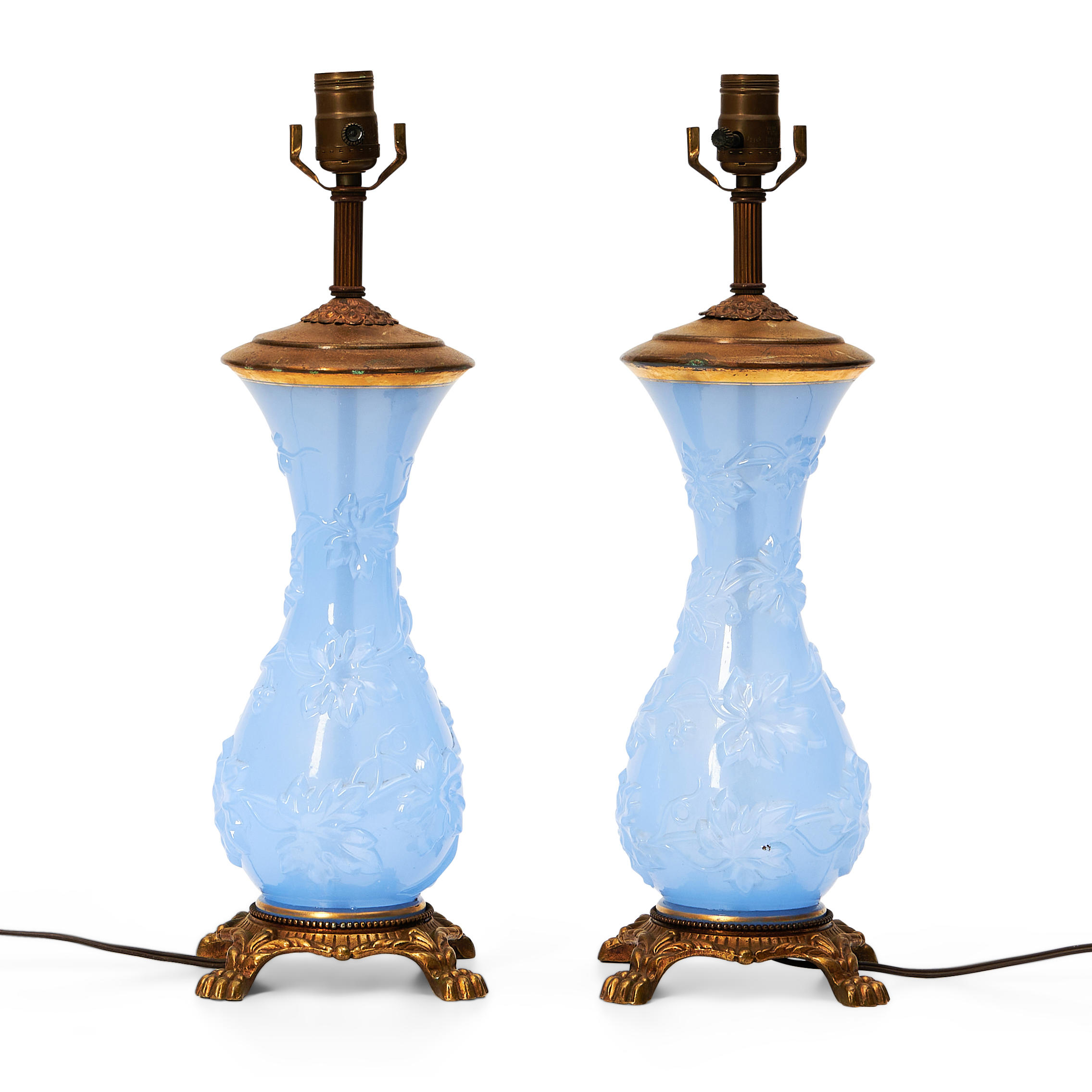 PAIR OF VICTORIAN OPALINE GLASS 3aea97