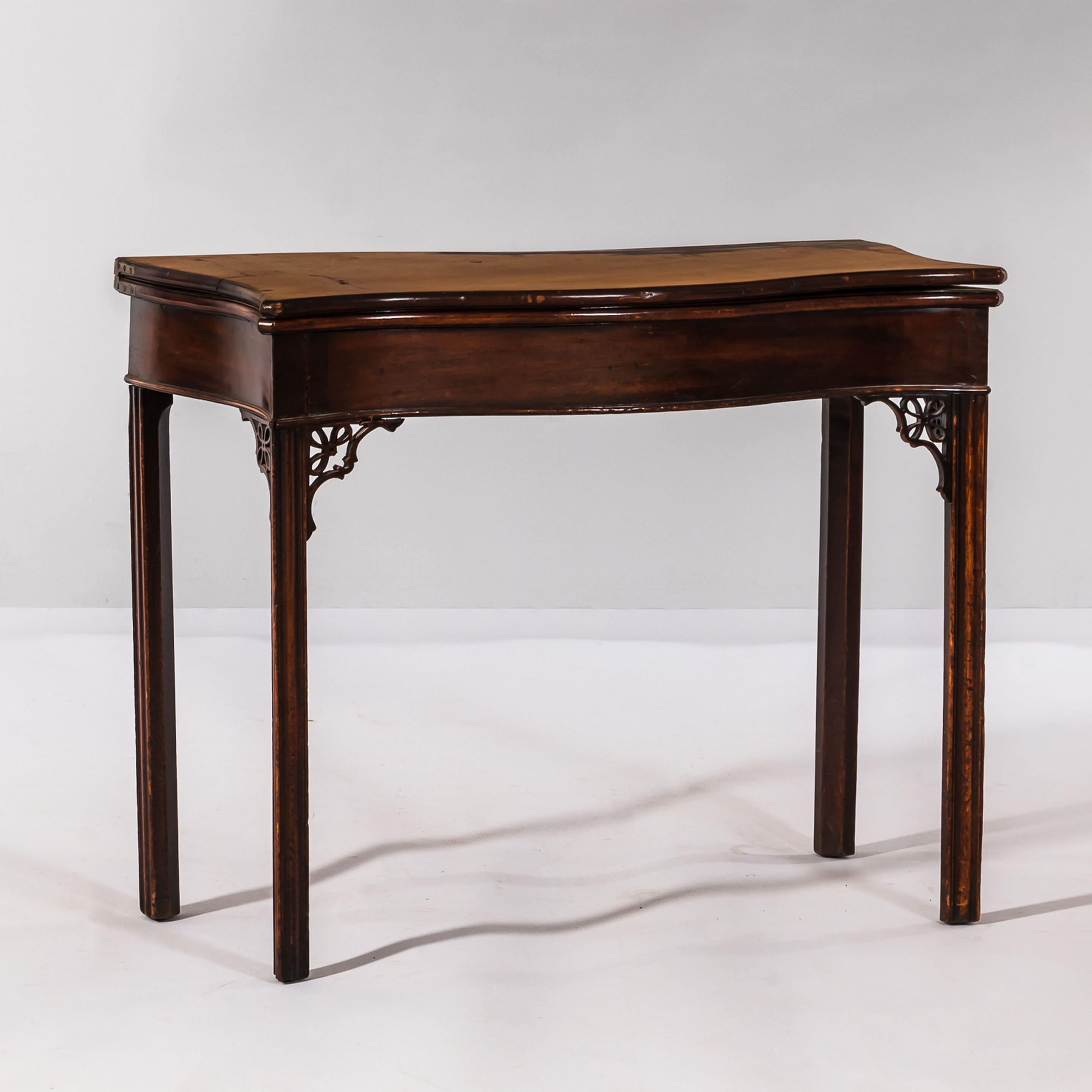 CHIPPENDALE MAHOGANY GAMES TABLE  3aeaa3