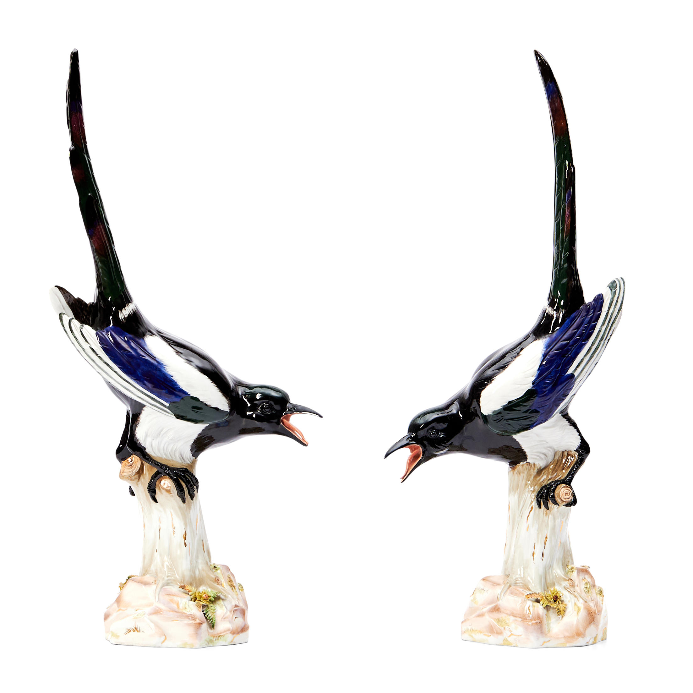 PAIR OF MEISSEN PORCELAIN MAGPIES  3aeaf4