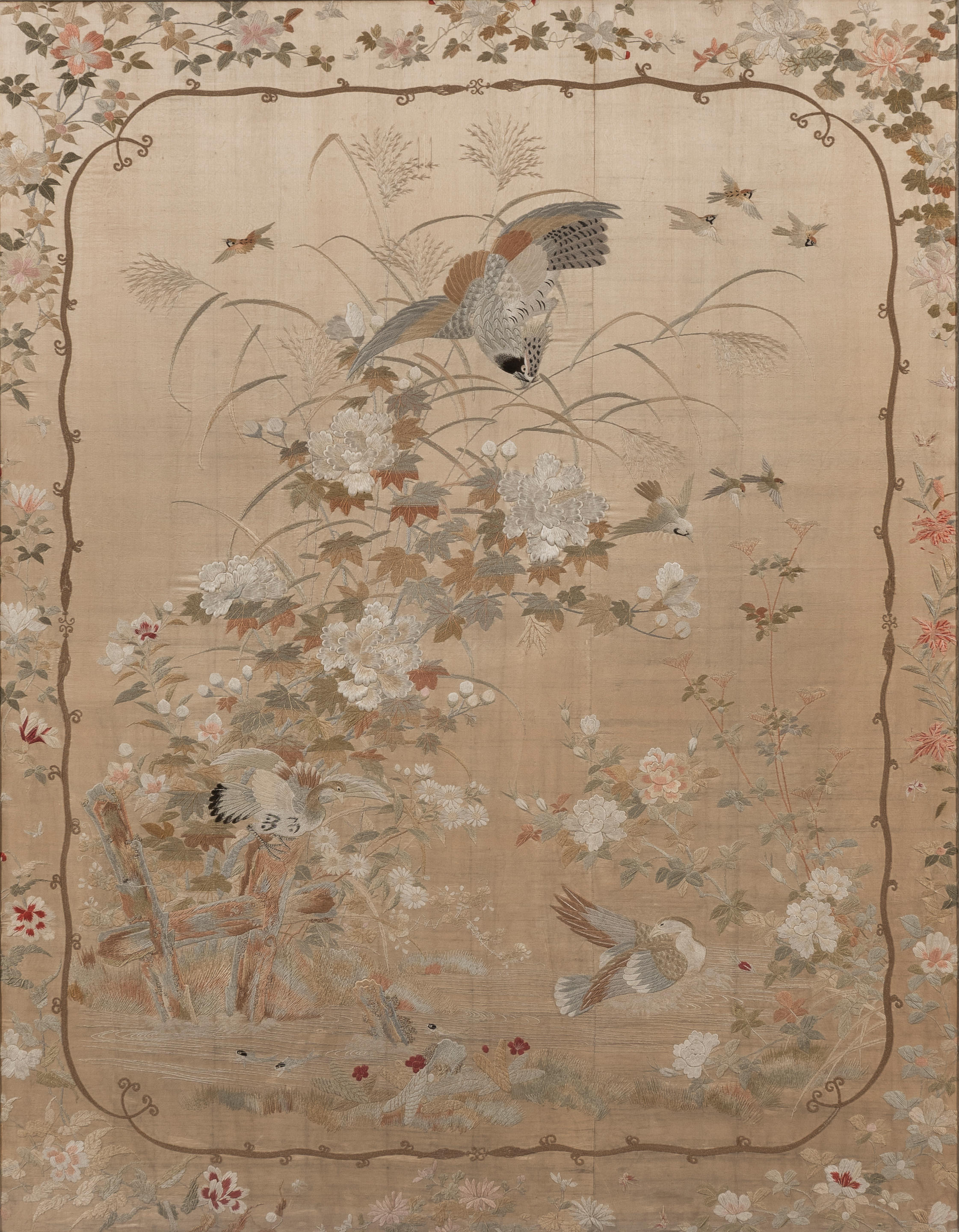 CHINOISERIE DECORATED SILK EMBROIDERY  3aeb49