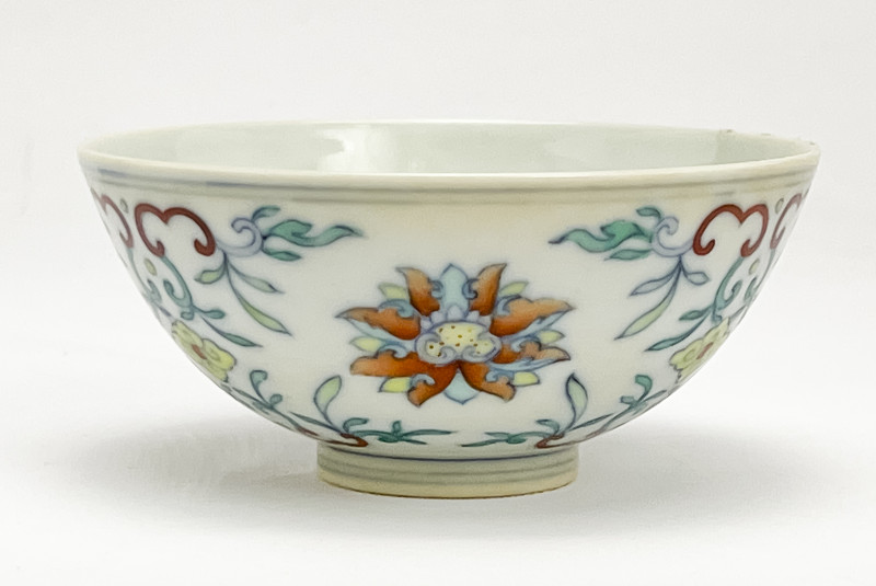 CHINESE PORCELAIN DOUCAI BOWLheight  3af191