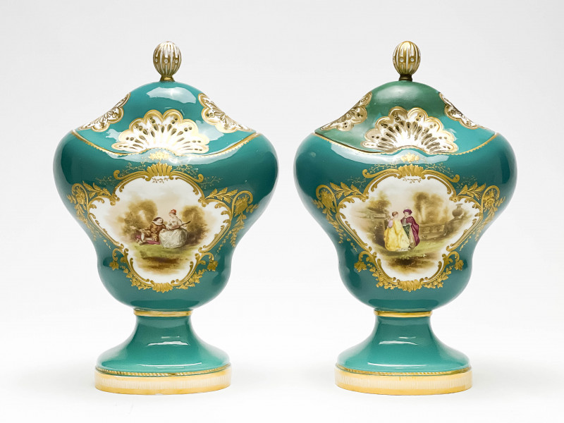 PAIR OF COALBROOKDALE PORCELAIN