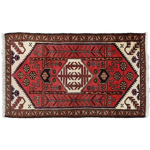 A Persian Hamadan rug, 140cm x