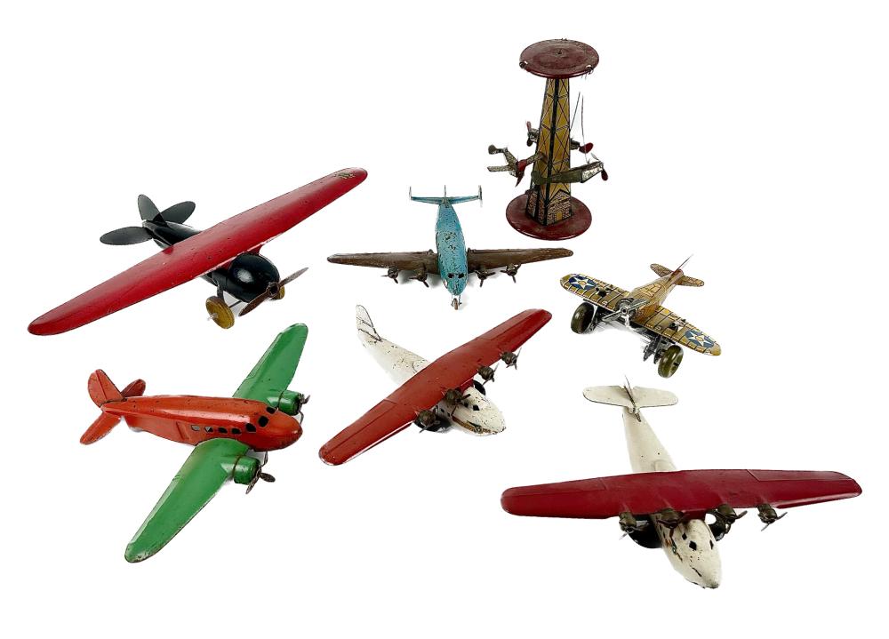 SEVEN AIRPLANE TOYS 20TH CENTURY 3af523