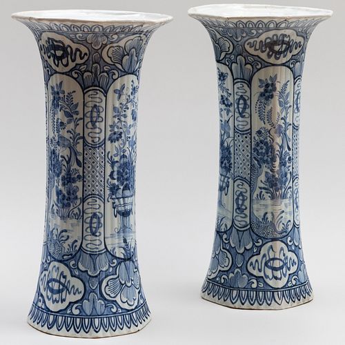 PAIR OF DUTCH DELFT BLUE AND WHITE