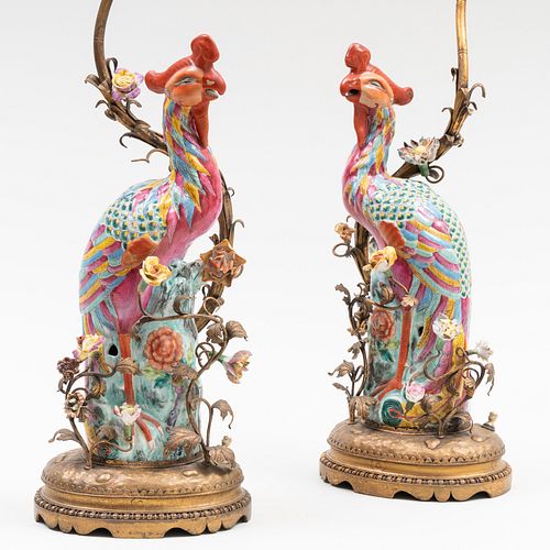 PAIR OF CHINESE EXPORT PORCELAIN