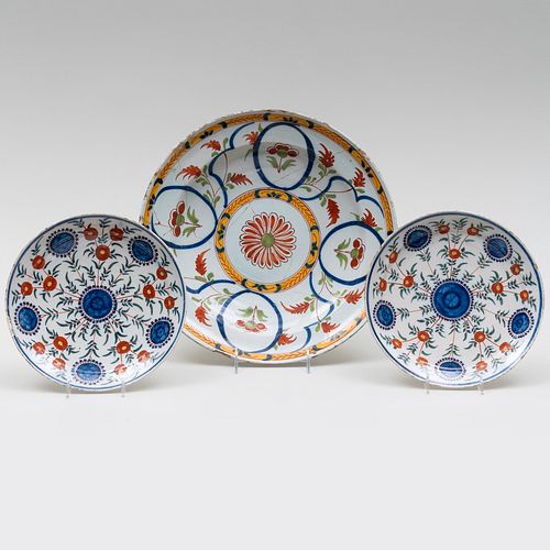 PAIR OF DUTCH POLYCHROME DELFT 3b1f10