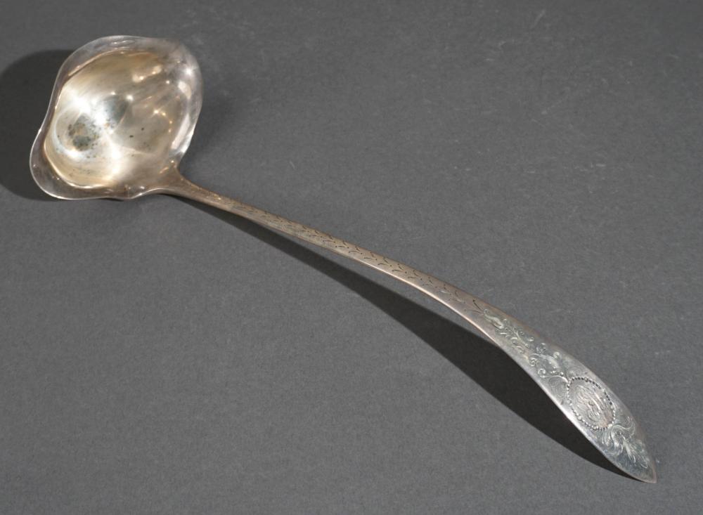 TOWLE STERLING SILVER PUNCH LADLE  3b202f